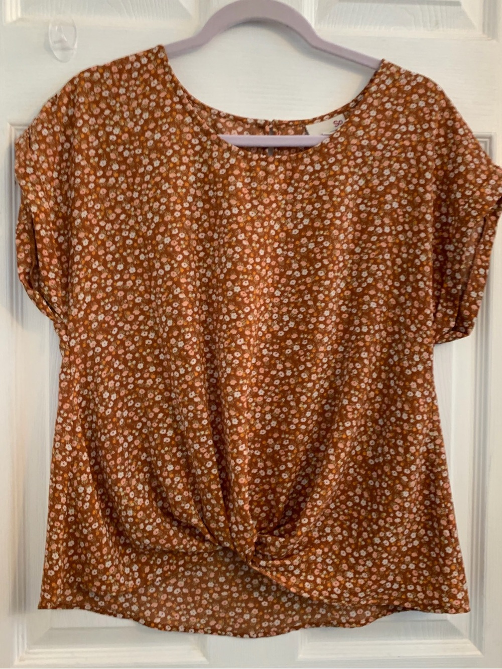 SO Rust Floral Knot-Front Short Sleeve Blouse. Size medium $10